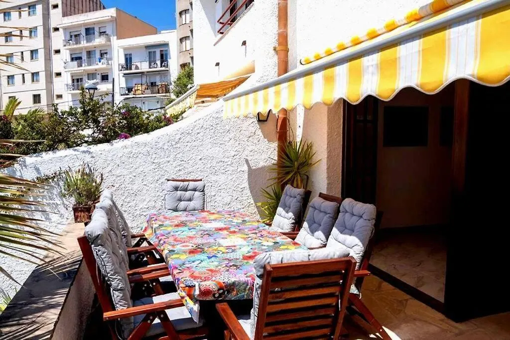 Holiday home Villa Jo - Stunning Front Line Beach House. L'Ametlla de Mar
